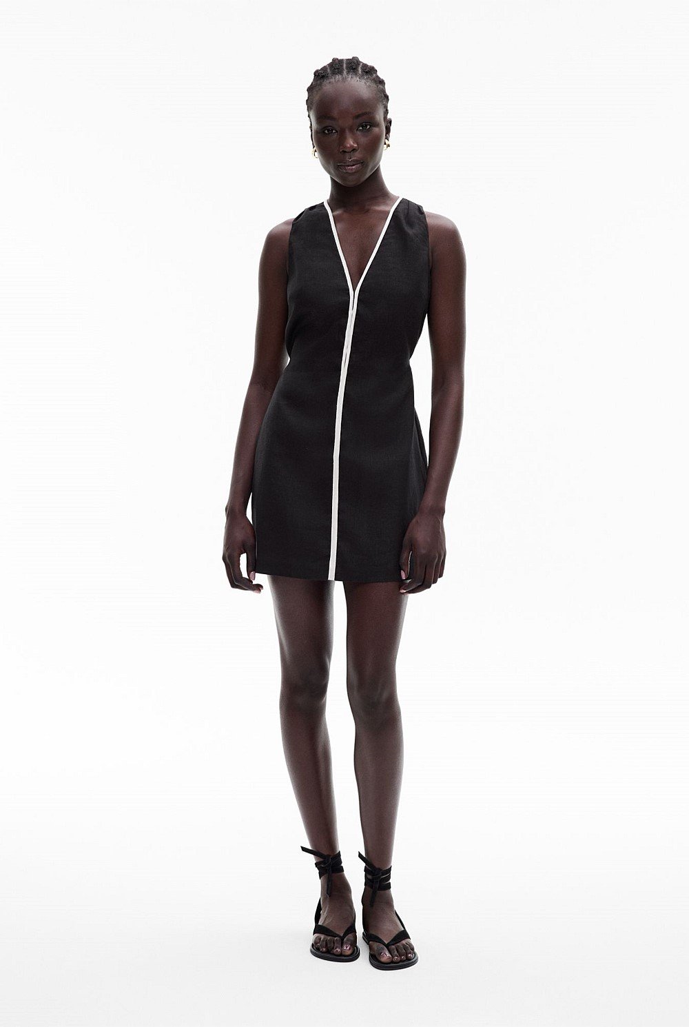 Witchery Contrast Mini Dress, size 6