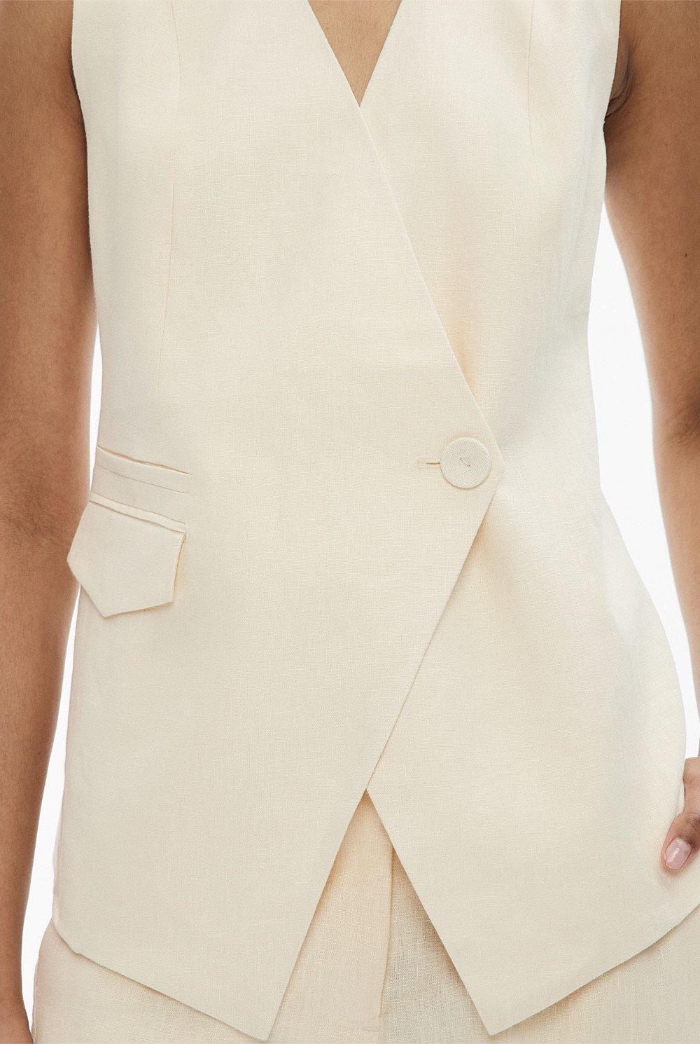 Witchery Lemon Butter Linen suit (3 piece set), size 6