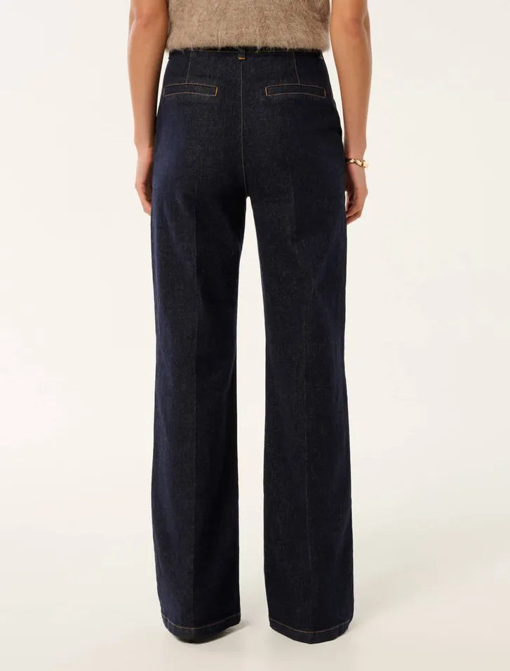 Forever New Signature Denim, size 6