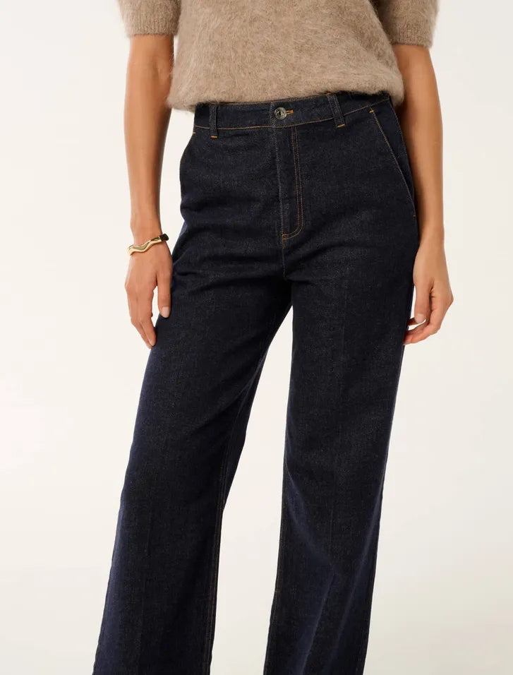 Forever New Signature Denim, size 6