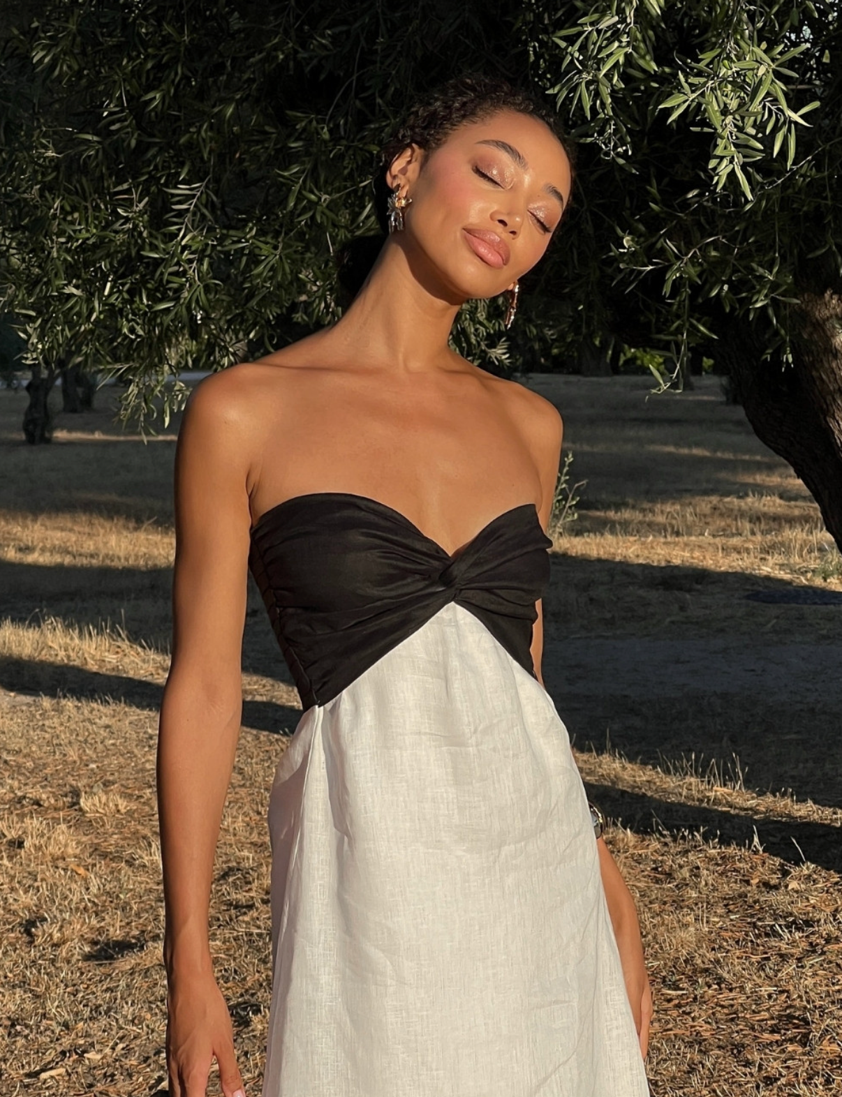 Lusana Melody Linen Maxi Dress in Contrast White Black, size XS