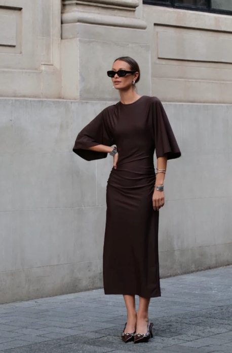 Suboo Ivy Cape Sleeve Midi Dress – Chocolate, size XS