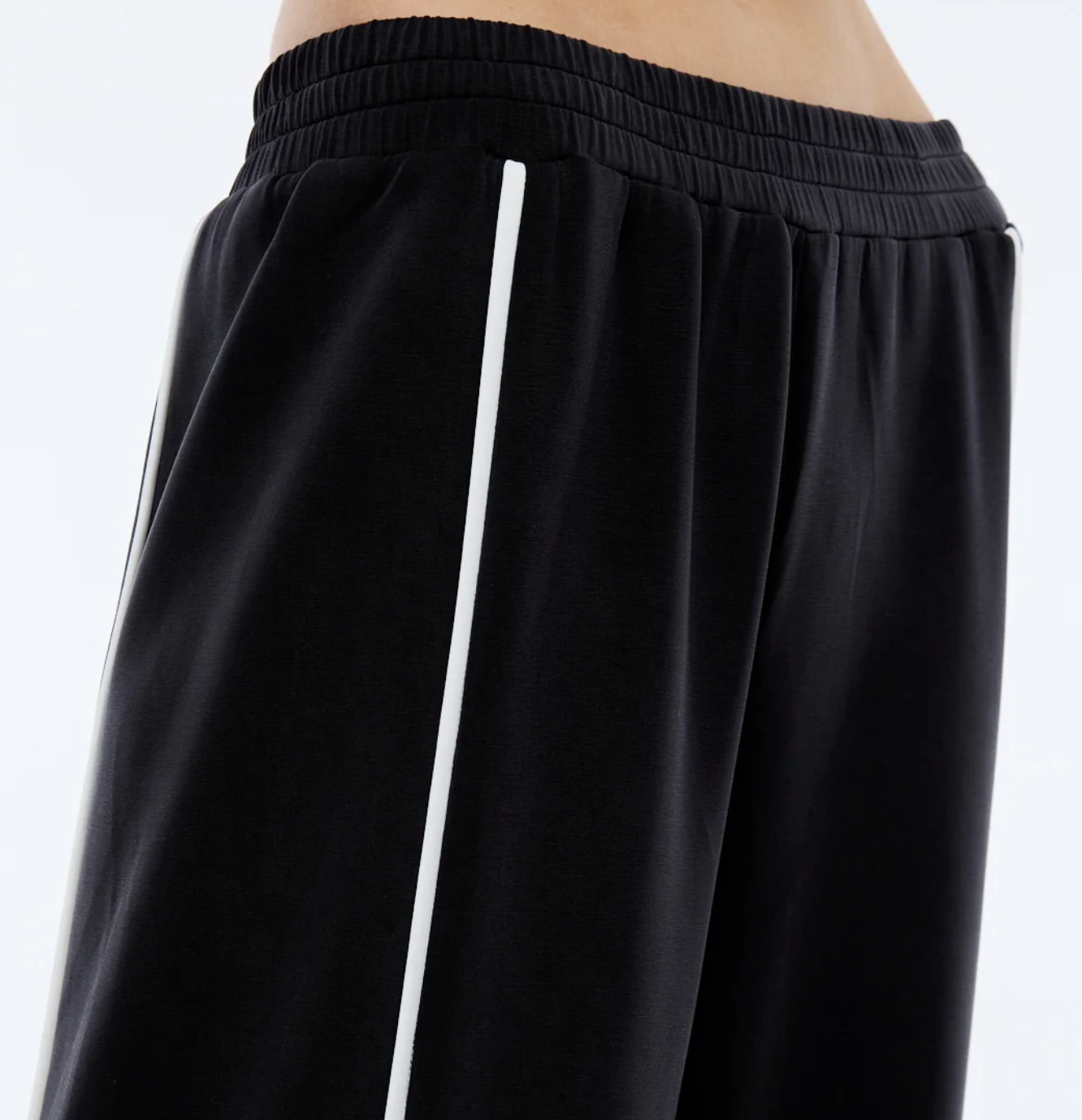 Ena Pelley Mia Relaxed Pant - Vintage black size, 6