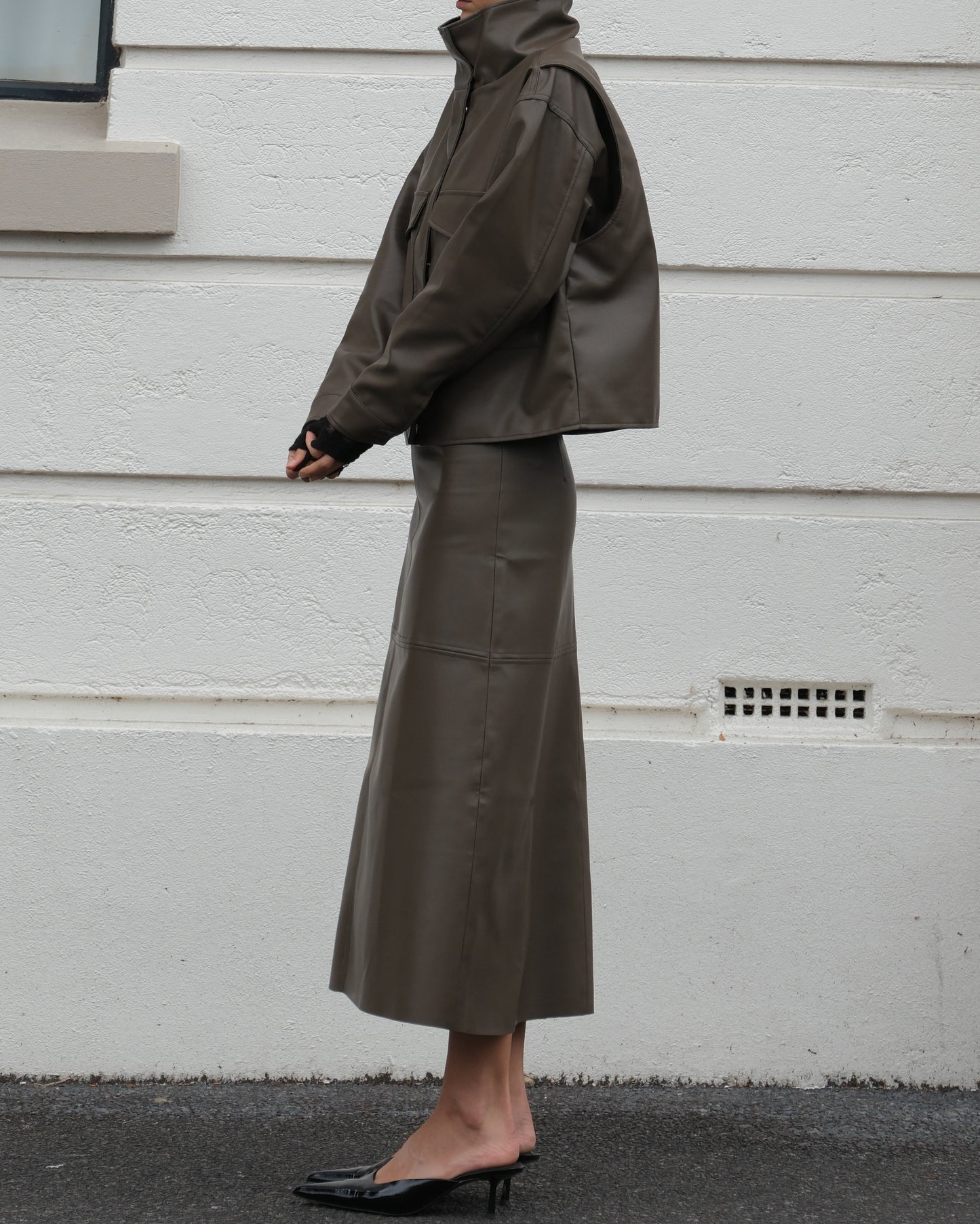 ESMAEE Confession Midi Skirt - Khaki, size XXS