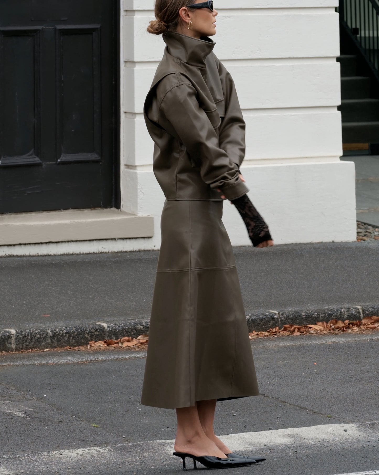 ESMAEE Confession Midi Skirt - Khaki, size XXS