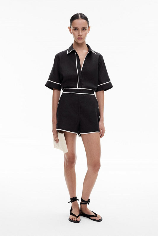 Witchery Contrast Detail Shorts, size 6