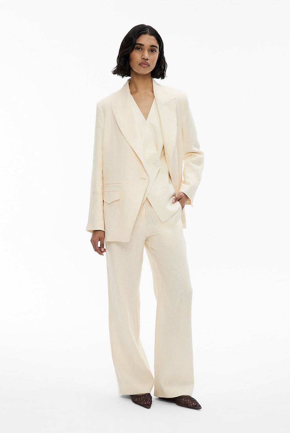 Witchery Lemon Butter Linen suit (3 piece set), size 6