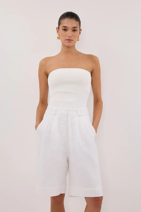 Dissh Kayla White Linen Bermuda Short, size 6