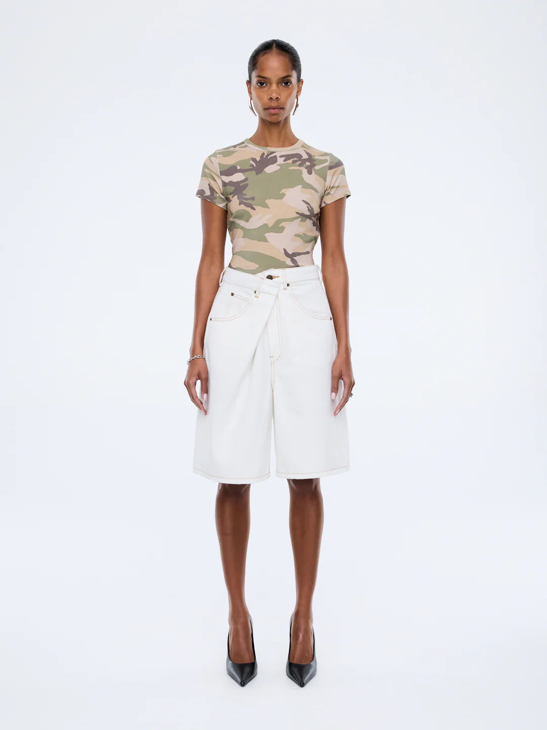 Ena pelly Ads Asymmetrical Bermuda Short - Cream, size 24
