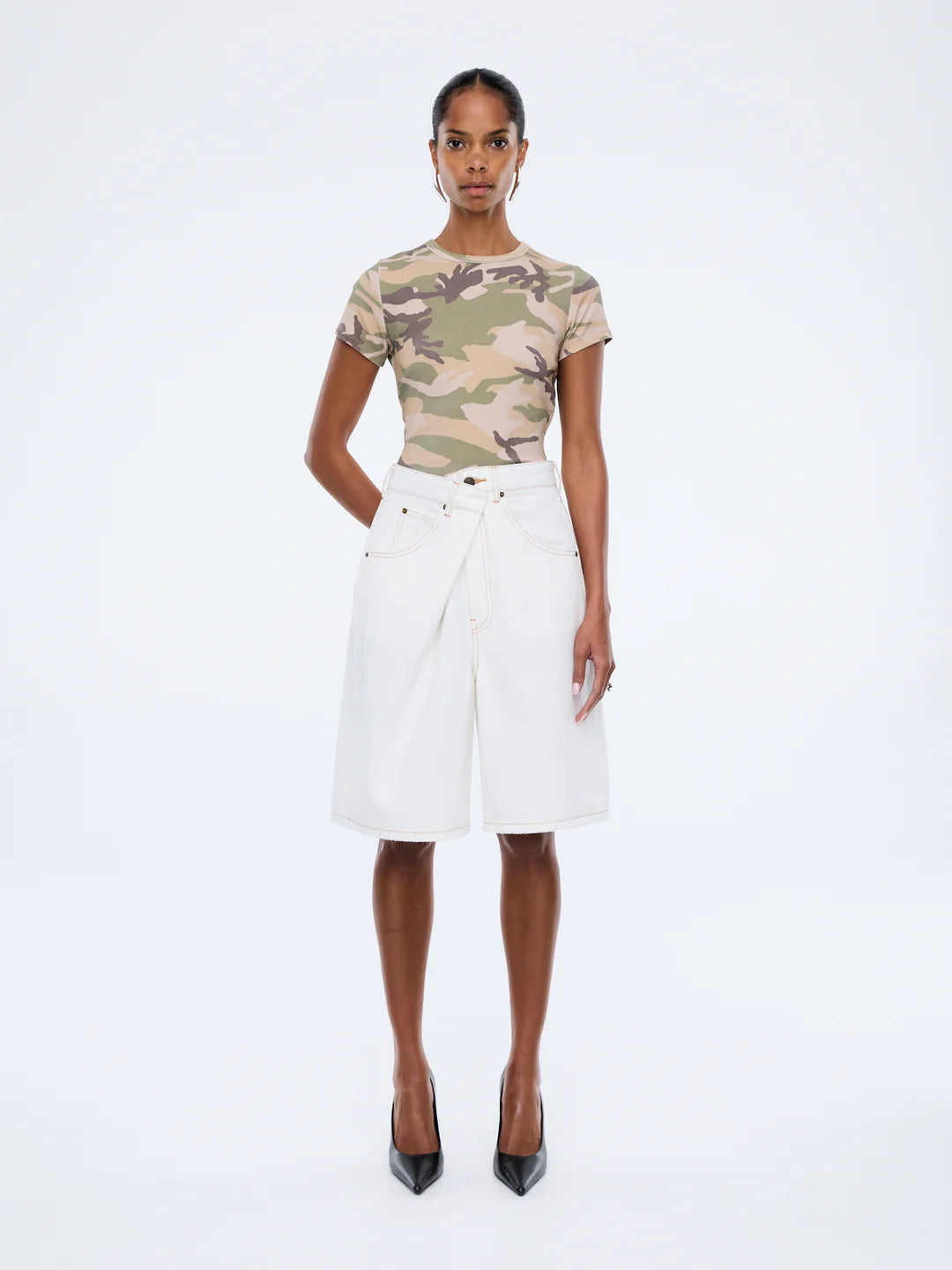Ena pelly Ads Asymmetrical Bermuda Short - Cream, size 24