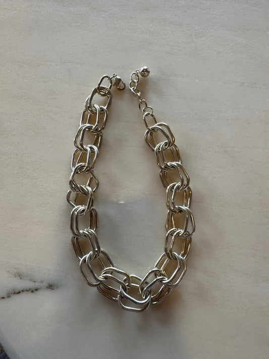 Blanca Chunky necklace , gold