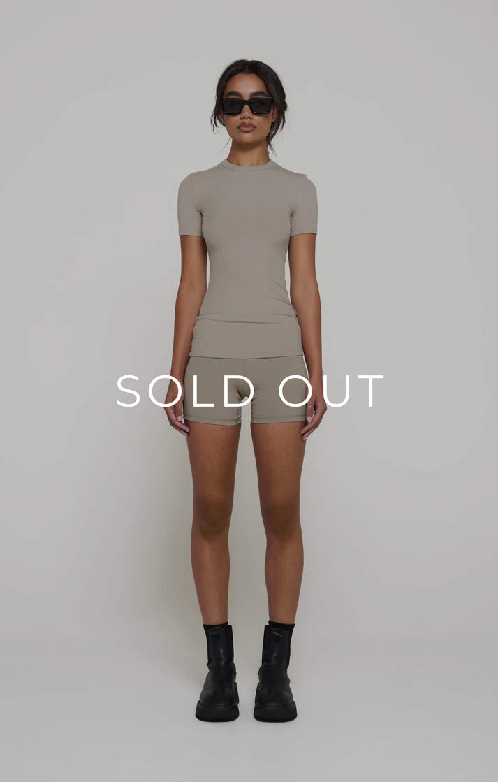 All Things Golden THE LUXE RIB BABY TEE - SLATE, size XS