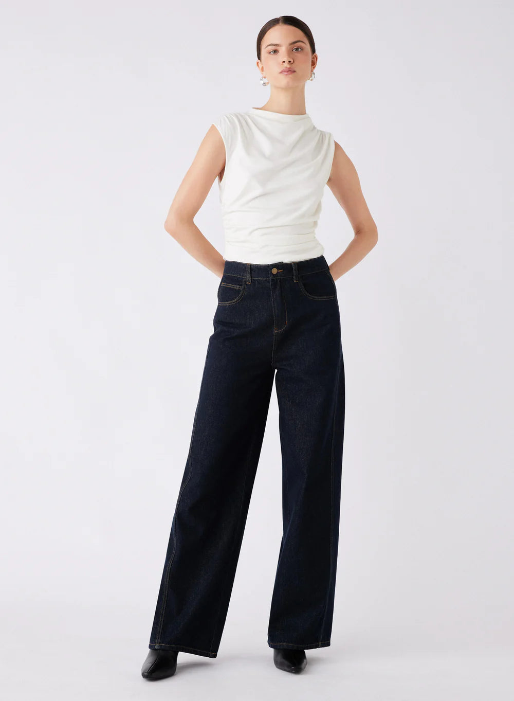 Esmaee Central Jeans, size S